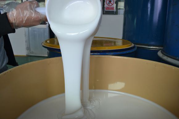 食品級模具硅膠是白色的嗎 ？